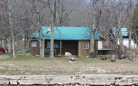 Lake Wolsey Cabins